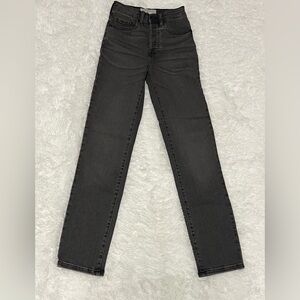 EVERLANE High Rise Slim Straight Cigarette Jeans Washed Black